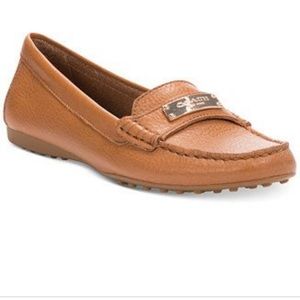 Coach beige leather loafers for women